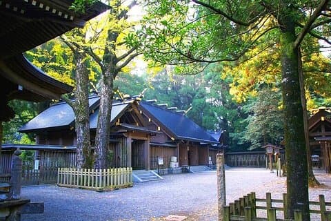 Kamishikimi Kumanoza Shrine, Amano Iwato Shrine & Takachiho Gorge