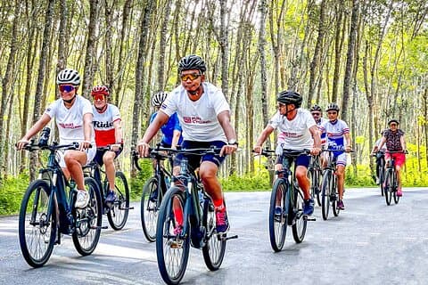 Excursão de bicicleta elétrica de costa a costa em Phuket