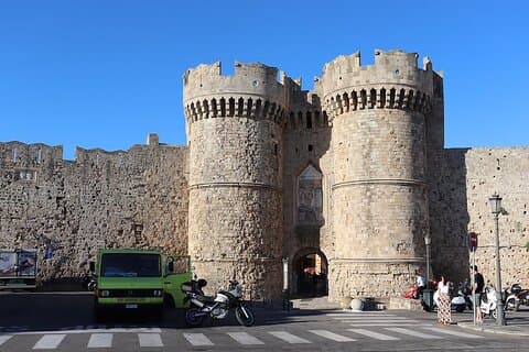 Private Half-Day Walking Tour: Rhodes Old Town & Arch. Museum