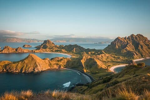 Full Day Boat Trip Komodo Island Hopping from Labuan Bajo