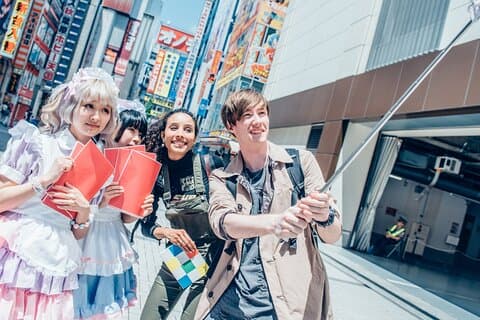 Akihabara Urlaubspaket von einem Dolmetscherführer und Cosplayer