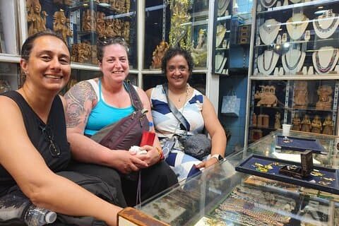 Guided Shopping Tour In Mumbai