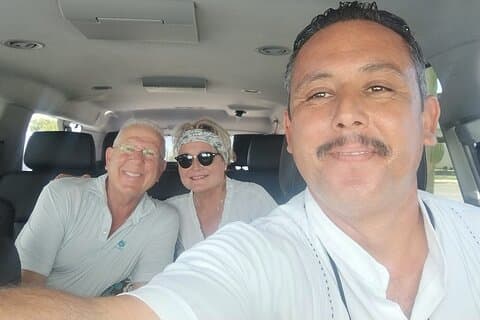Private Trip From Airport to Tourist Corridor Round Trip