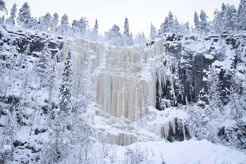 Para toda a família: excursão às cachoeiras congeladas saindo de Rovaniemi