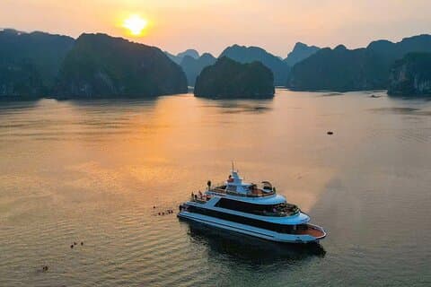 Magical Lan Ha Bay Sunset Tour auf Luxus-Kreuzfahrt ab Cat Ba