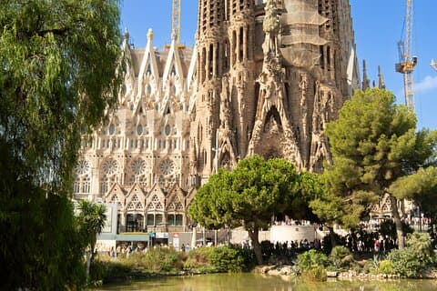 Skræddersyet Barcelona Tour: Hoteller i nærheden af Casa Batlló & Pedrera