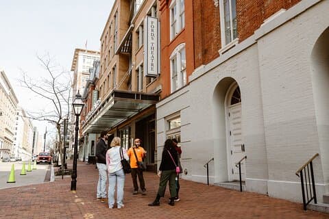Night of Lincoln Assassination: van het Witte Huis naar het Ford Theater