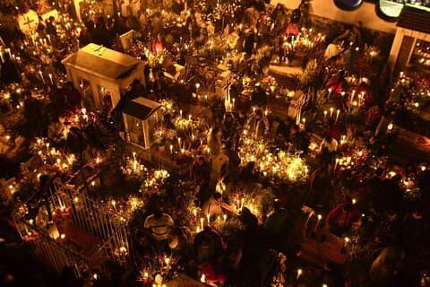 L'ultima notte d'addio nei Pantheon di Tlalixtac e San Felipe