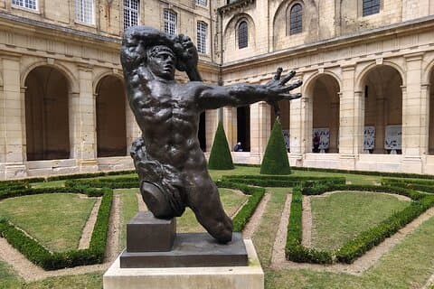 e-Scavenger hunt Caen: esplora la città al tuo ritmo