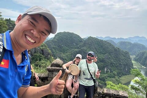 Viagem privada de dia inteiro a Ninh Binh, Bich Dong, Tam Coc e caverna Mua
