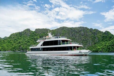 Cat Ba: Croisière de luxe d'une journée Explorez le meilleur de la baie de Lan Ha