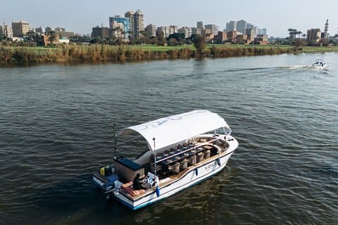 Elite Boats Tour in Cairo & Giza with Drinks Included