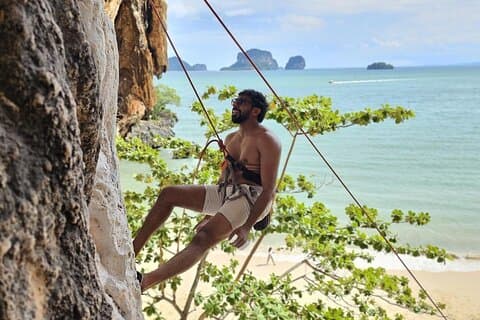 Railay Beach Half Day Rock Climb & Big Bat Cave från Krabi