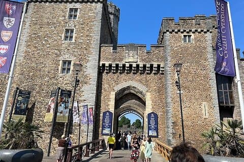 Visite privée : visite à pied de l'histoire la plus sombre de Cardiff