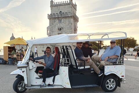 Beyond the guidebooks - 3 Hours Tuk Tuk Tour