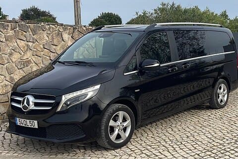 Besuchen Sie Pena Palace und Cascais mit privatem Chauffeur