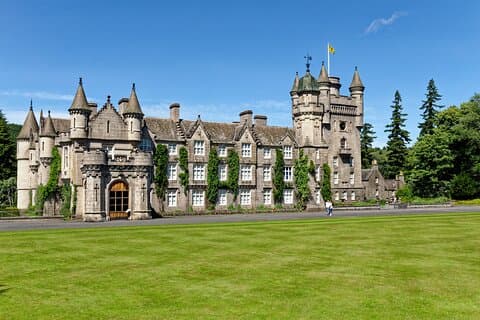 Private Tour durch Balmoral Castle und Royal Lochnagar Distillery