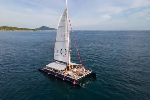 Ombre Yacht Cruise til Racha og Koralløyene