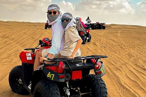 Hurghada Desert Quad Bike Safari com o Bedouin Village & Camel Ride