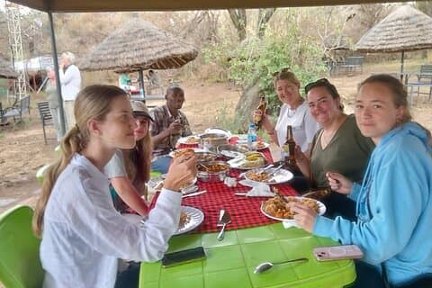 3 - Day Tarangire, Ngorongoro et Manyara Safari partagé