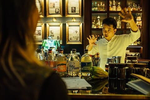 Experiencia de cata de licores artesanales en Hanoi