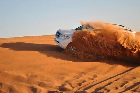 Dubai Desert Safari Dune Bashing, Sandboarding och grillmiddag