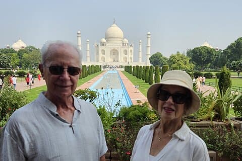 Taj Mahal con biglietti salta fila e guida per il Forte di Agra