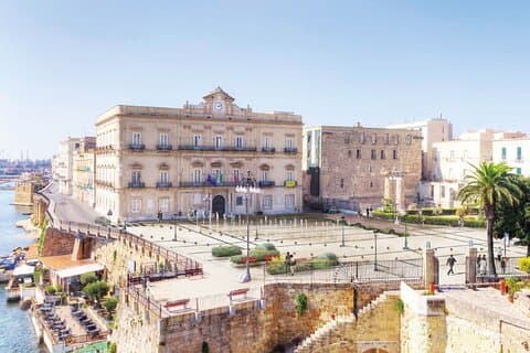 Taranto Walking Tour with Audio and Written Guide by a Local