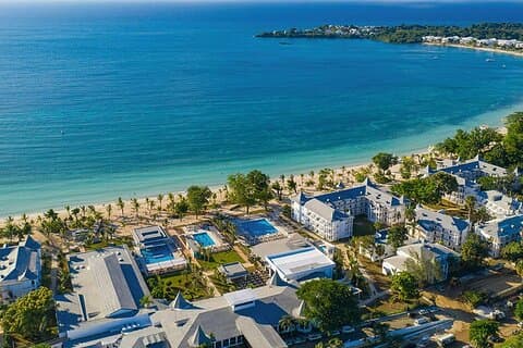 Montego Bay Airport and Riu Palace Tropical Bay Private Shuttle