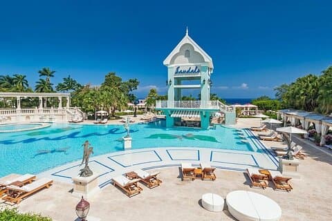 Hotell nära Montego Bay flygplats och Sandals Ochi Beach Resort