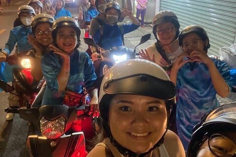 Udforskning af madtur i Ho Chi Minh City med scooter