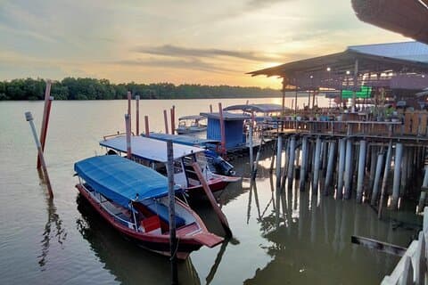 Unforgetable Touch, Eagle & Fireflies Watching (Private Tour)
