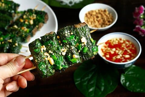 サイゴン本格ウォーキングストリートフードツアー12+試食付き