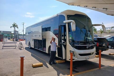 PVR VIP Round trip transfers - Airport - Zona Hotelera - Airport