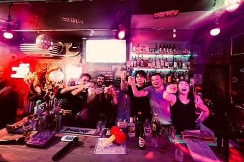 Osaka Pueblo americano Tour en bar