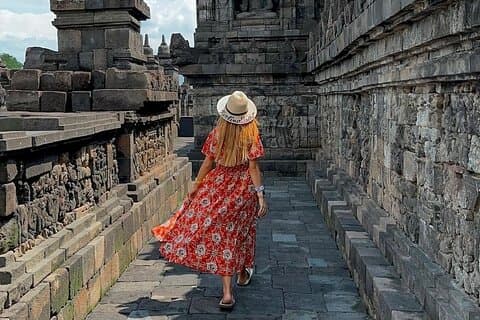 Private Tour Most Iconic Temples Borobudur & Prambanan In one Day