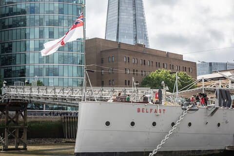 Ga aan boord van de HMS Belfast & Westminster Walking Walking Tour