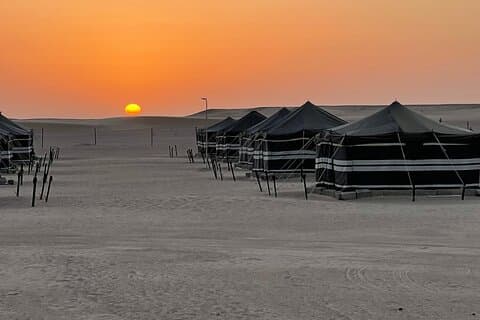 Safari de una noche en Golden Dunes : fogata, amanecer y desierto Vida