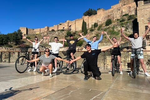 2 ore di tour in e-bike+1 giorno extra a Malaga