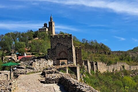 Excursión de un día a Veliko Tarnovo y Arbanasi desde Sofía con recogida