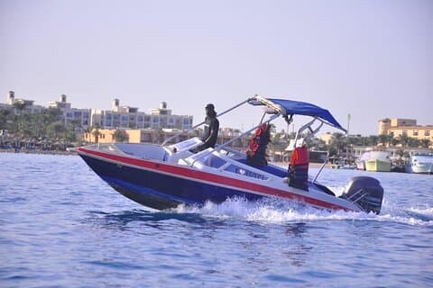 Hurghada - Speedboat privado Hula Hula Island com esportes aquáticos