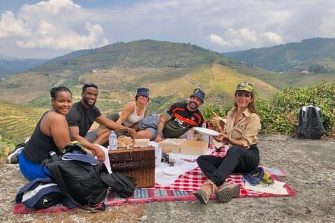 Douro Valley from Porto: vineyard hike & local picnic