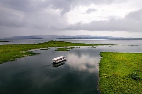 Trasferimento in navetta Attraversamento del lago da Monteverde ad Arenal