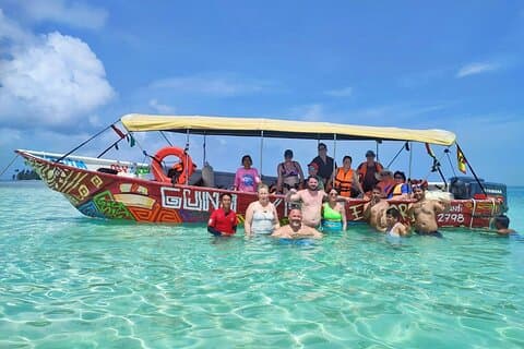 Isla Perro: Snorkel en San Blas y Almuerzo Típico