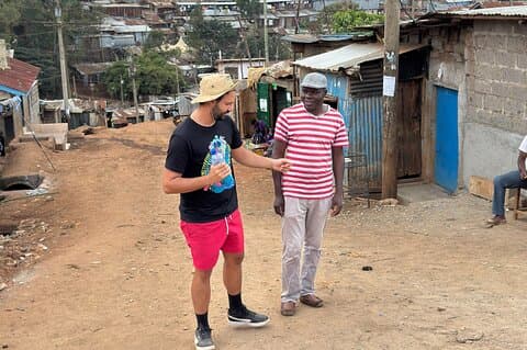 Visite du bidonville de Kibera avec un habitant