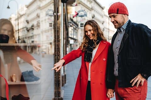 Wien Shopping Tour: Luxus Couture Shopping mit Champagner