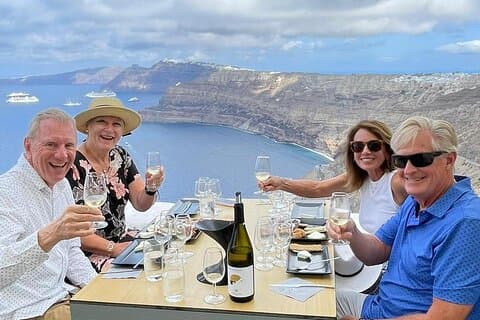 Santorini Wine Abundance : 4 vingårder og gresk lunsj
