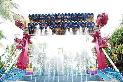 Traumwelt Bangkok Vergnügungspark Unlimited Ride & Snow Town