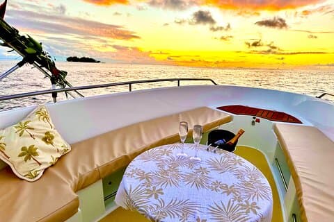Crazy sea horse Private Sunset Tour in Bora Bora