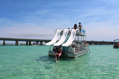 Okaloosa Island Avventura in pontone con triplo scivolo per un'intera giornata